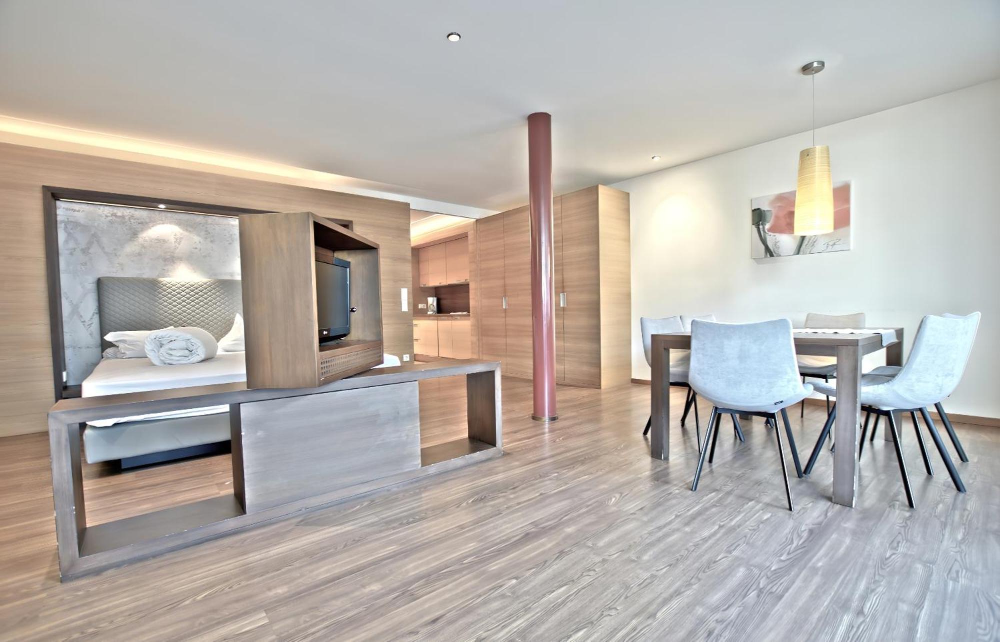 B&B Boutique Hotel Burgund Парчинес Екстер'єр фото